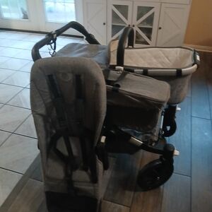 Stylish Gray Kids Stroller with Bassinet